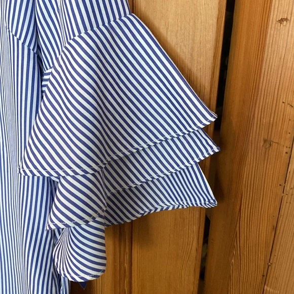 DO+BE Women’s Blue/White Pin Striped 3/4 Bell Sleeve Mini Dress. Size M - Picture 4 of 7